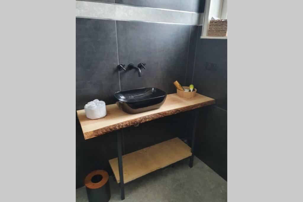 Loft De Type Industriel Et Spacieux Ница Екстериор снимка